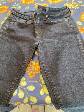 Ladies Guess Jeans